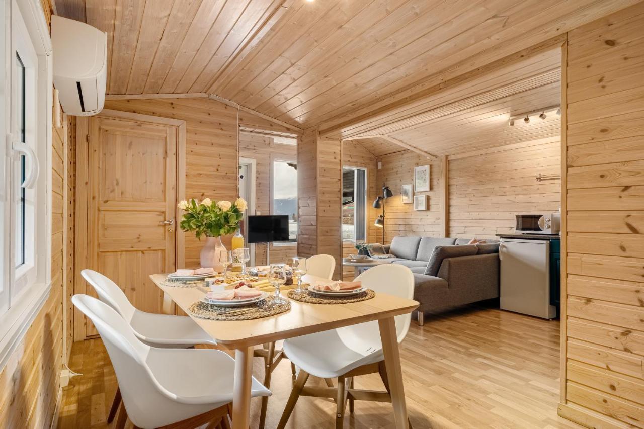 Mikkelparken Ferietun Hotel Kinsarvik Luaran gambar