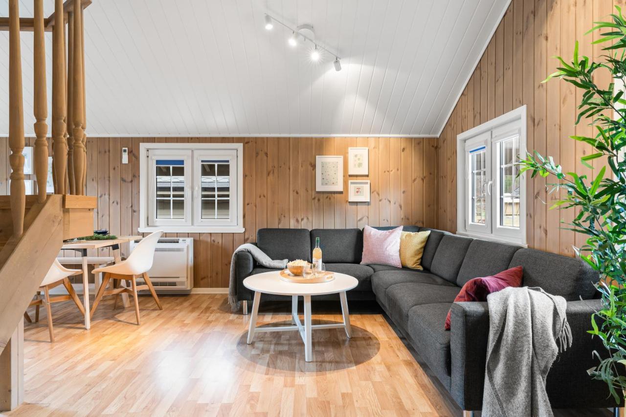 Mikkelparken Ferietun Hotel Kinsarvik Luaran gambar