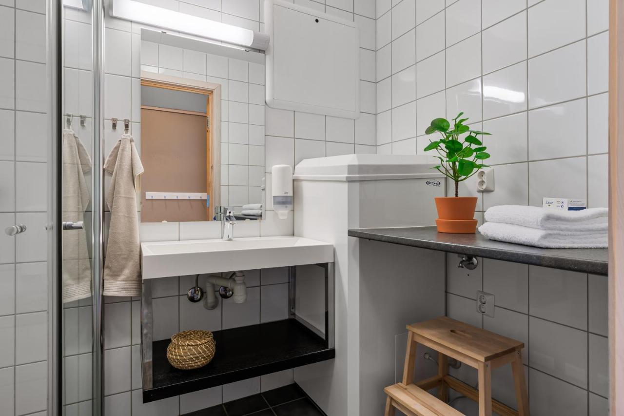 Mikkelparken Ferietun Hotel Kinsarvik Luaran gambar