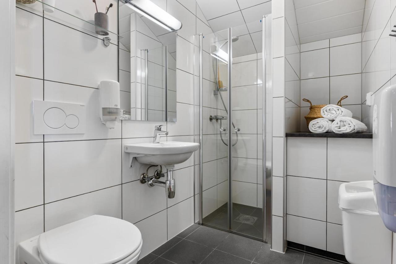 Mikkelparken Ferietun Hotel Kinsarvik Luaran gambar